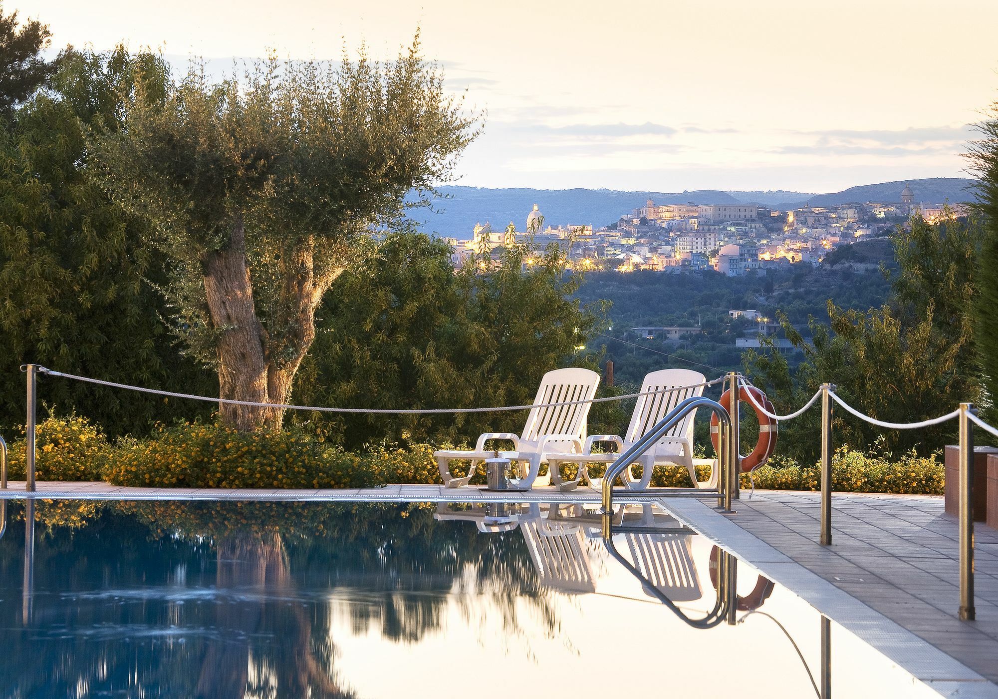 Hotel Villa Favorita Noto Exterior foto